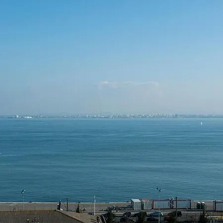 Apolonia7 Mit Blick Auf Wasser By Interhome